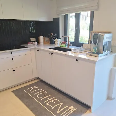 An Authentic & Delicious Journey Through Time * Hangenbieten