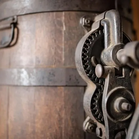 Hébergement de vacances An Authentic & Delicious Journey Through Time Hangenbieten