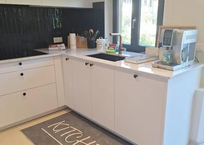 An Authentic & Delicious Journey Through Time * Hangenbieten